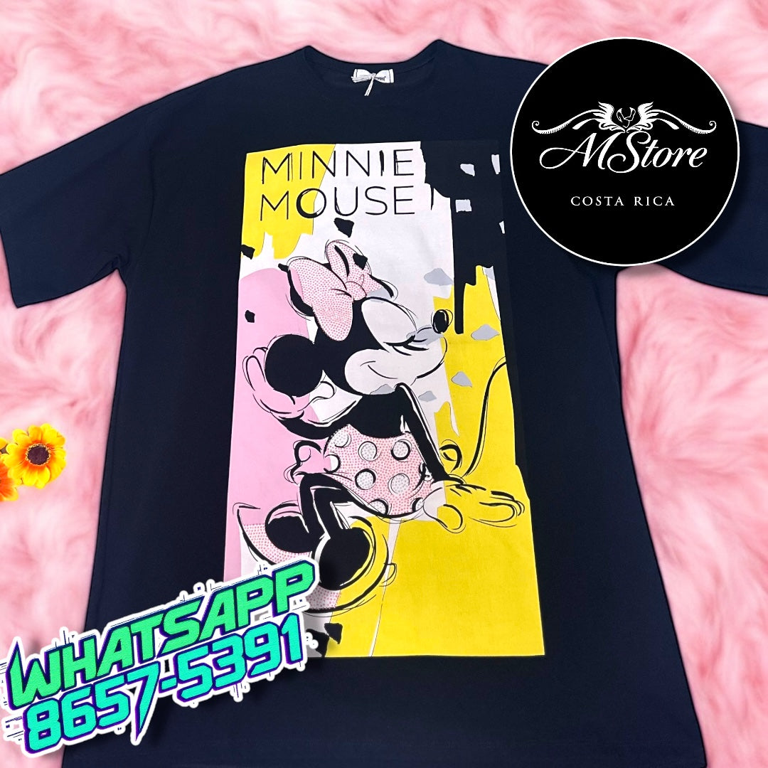 Blusón Oversize Minnie Posando Negro Tela Fria